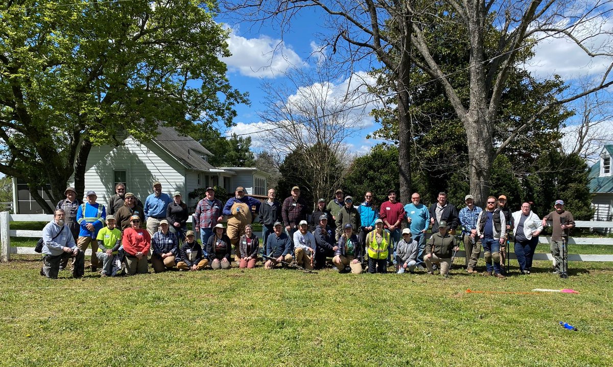 Last week, archaeologists from across the Commonwealth gathered in Central Virginia to receive training on how to apply metal detecting strategies for fieldwork. Read more about the workshop, known as Advanced Metal Detecting for the Archaeologist, here: dhr.virginia.gov/blog-posts/pro…
