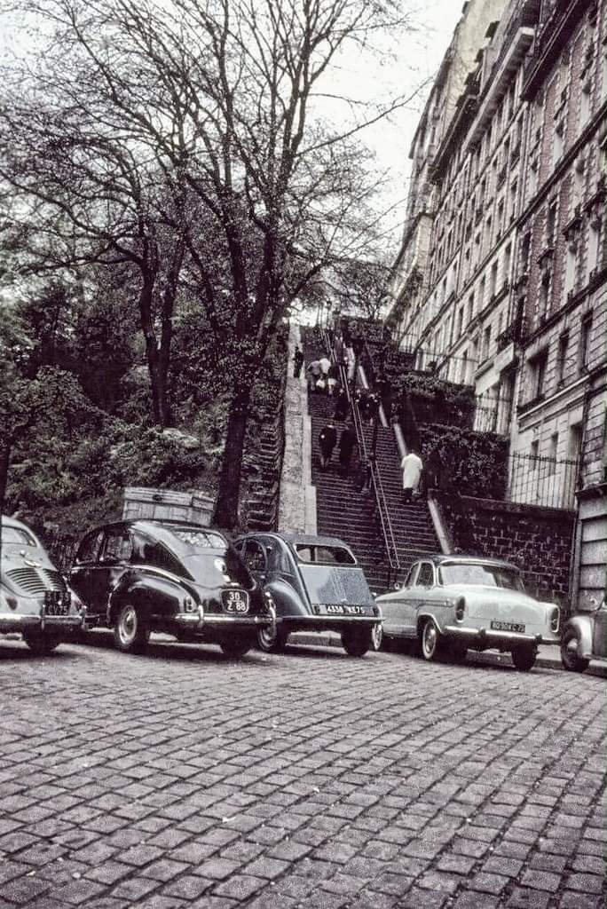 Escaliers de la butte Montmartre. Années 1960. Paris