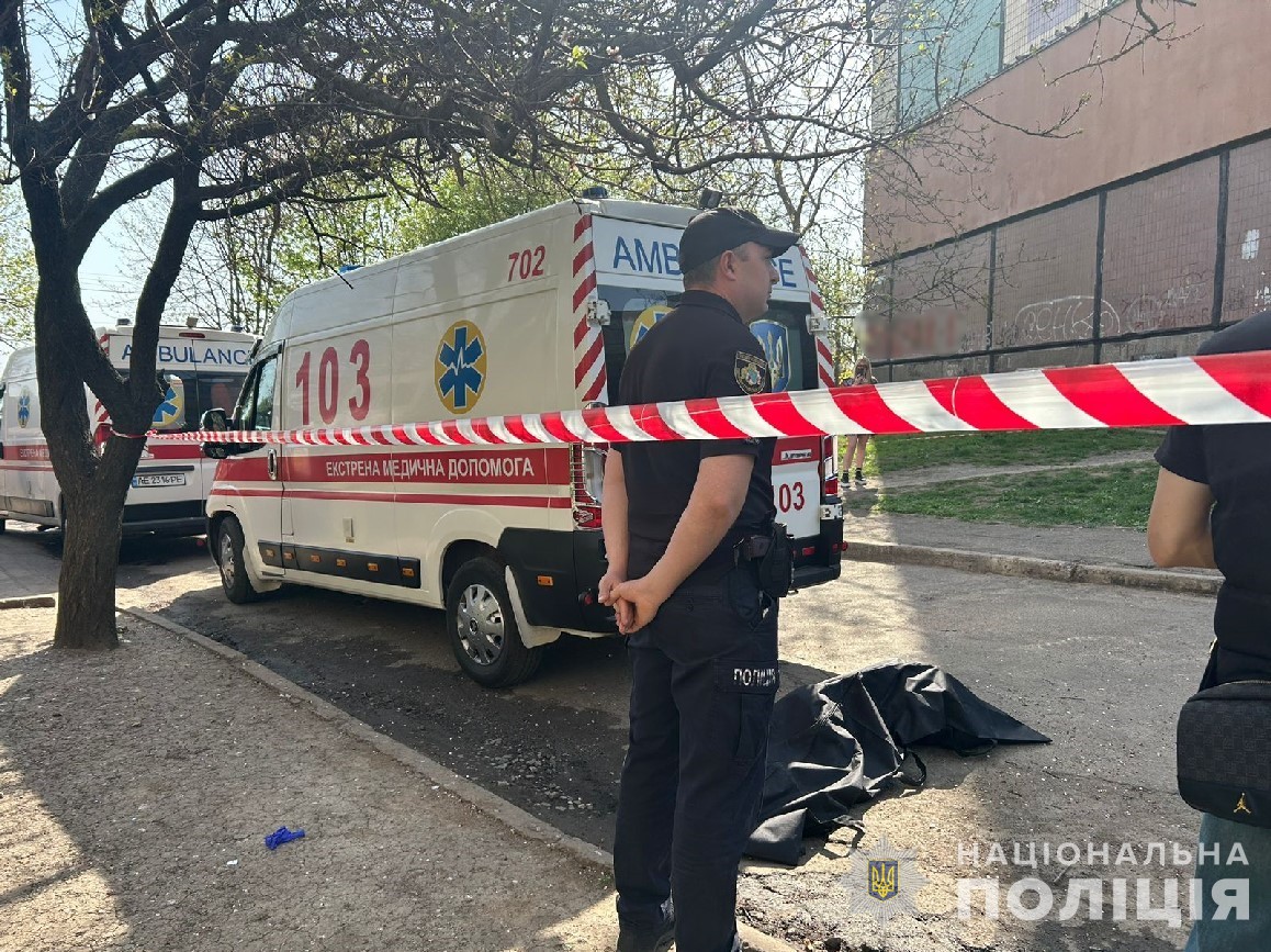 Одна людина загинула, 7 отримали травми: за фактом вибуху в будинку поліція м. Кривий Ріг відкрила кримінальне провадження dp.npu.gov.ua/news/odna-liud…
@34_tv
@news112ua
@istv
#Поліція #Дніпро #новини