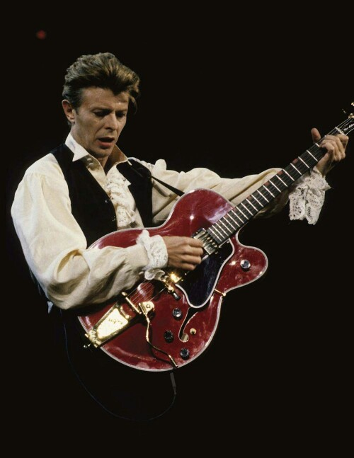 best of david bowie (@ONLY4B0WIE) on Twitter photo 2024-04-11 15:12:53