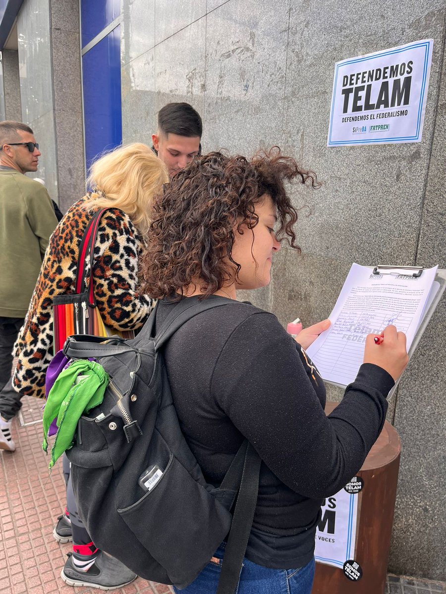 somostelam's tweet photo. #TelamNoSeCierra 

📍 Pasá por San Juan y Boedo y firmá en apoyo a Télam 

Más lugares para ir a firmar 👇🏼
https://t.co/0FDFY6UEls https://t.co/HQK9Fsjss6