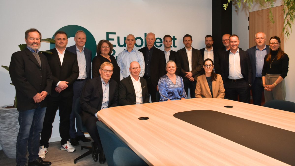 We were thrilled to have the delegation of Dansk Fjernwarme at Euroheat and Power today, led by our President @BirgerLauersen. #Denmark is a pioneer of #districtheating deployment & modernisation—it was great sharing best practices as we shape the way for the transition!👏