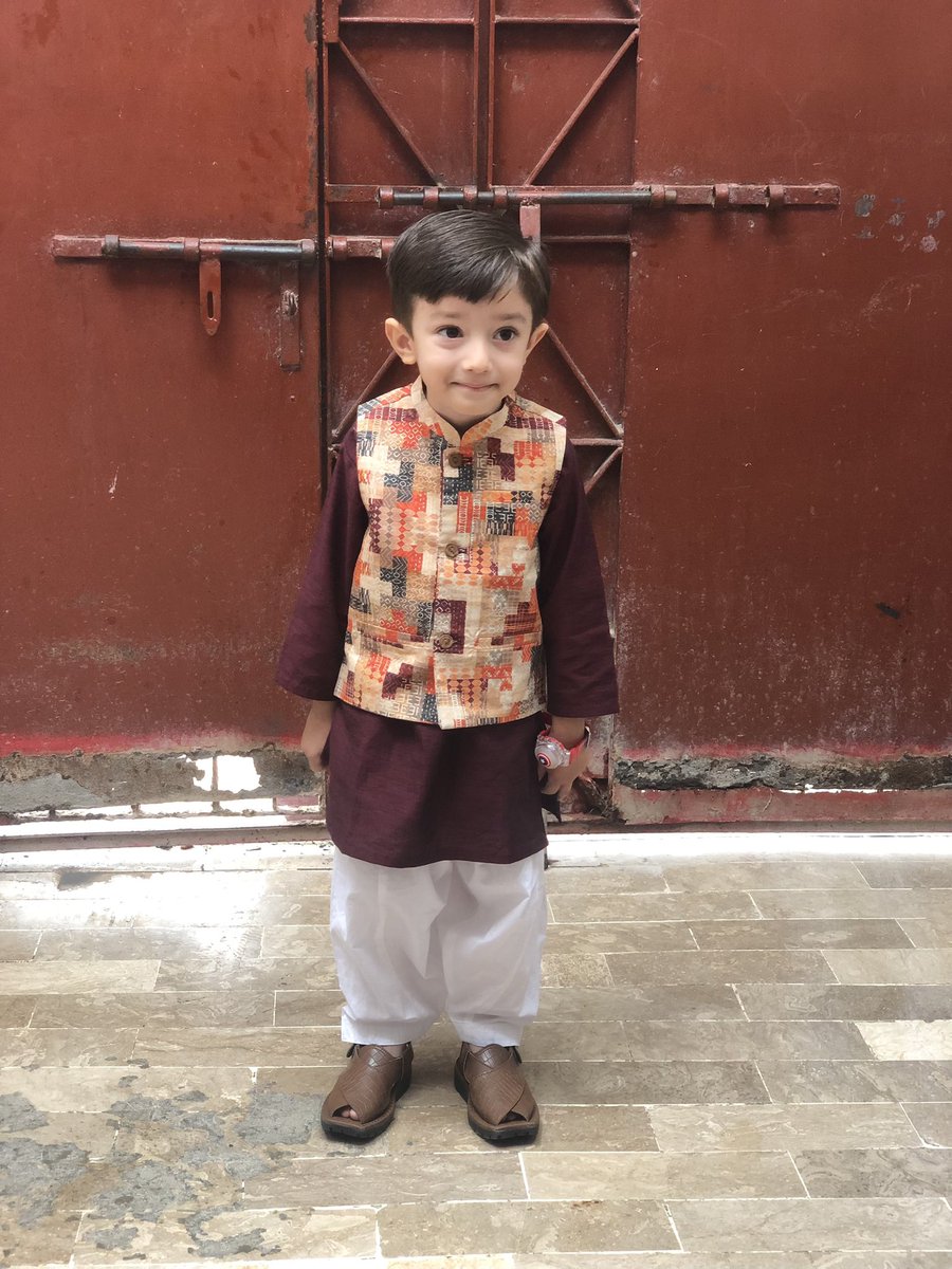 nawazaliraza45's tweet photo. Meri Eid #Zavian #Zimmal ❤️❤️ https://t.co/i5HeVmhPAo