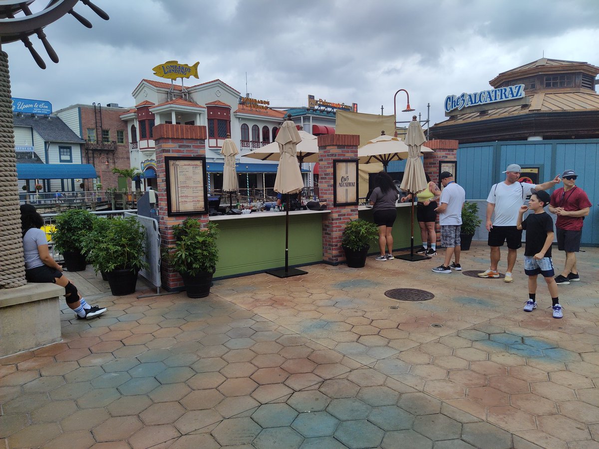 pastorjonself's tweet photo. Chez Alcatraz temporary location
@UniversalORL
#ChompChompChomp https://t.co/Zeb0tT0jRF