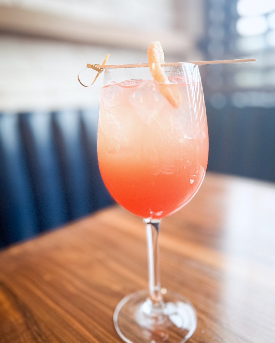 It's #ThirstyThursday again!
Stop in and grab a #refreshing &amp; #Delicious experience provided by our #Friendly &amp; #Creative staff! We love to help curate life long memories!
🍻  refectorynova.com