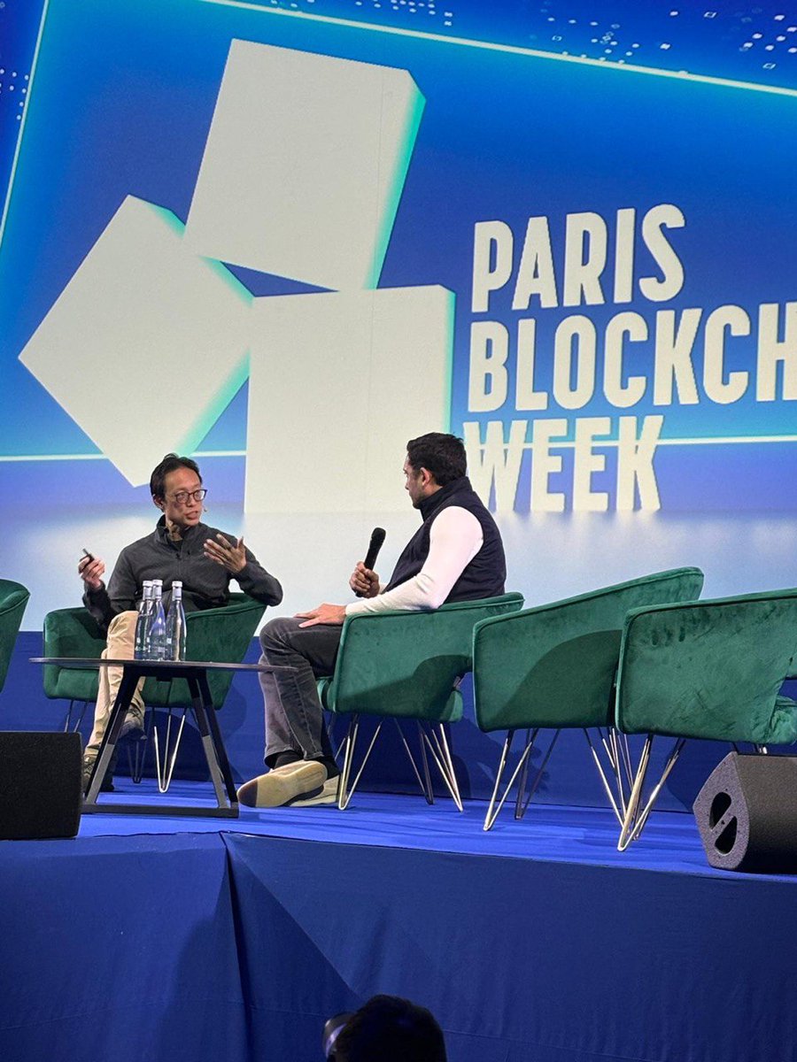 Had a great fireside chat discussing #web3 #capitalism #memecoins #NFTs and our vision of building in the shared network that is #blockchain at #ParisBlockchainWeek with @hervelarren_ inc. @TheSandboxGame @MocaverseNFT @apecoin @BoredApeYC & more at the iconic @MuseeLouvre