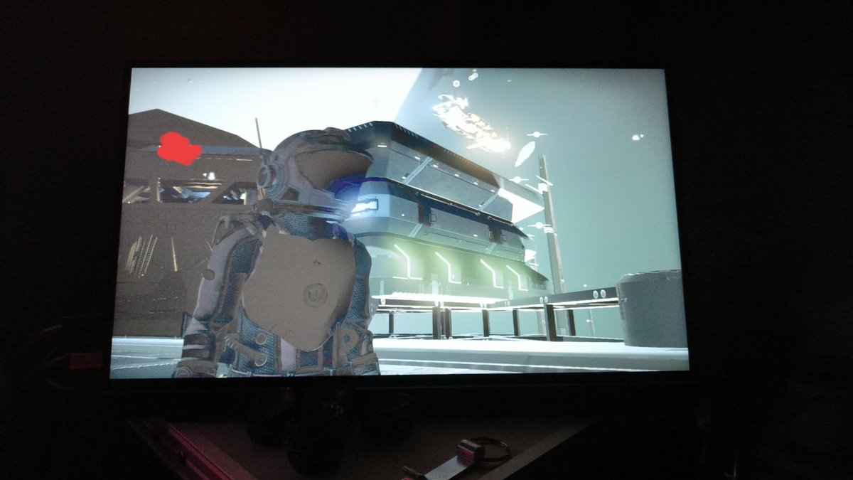 ImTheNewBagman's tweet image. Cuándo te invitan al carguero estelar pero te dan acceso solo a la cubierta exterior, así que solo te queda acechar como un Michael Myers cualquiera para sobrevivir al vacio del espacio. #NoMansSky #spacesimulator #glitch #stalker #halloween
