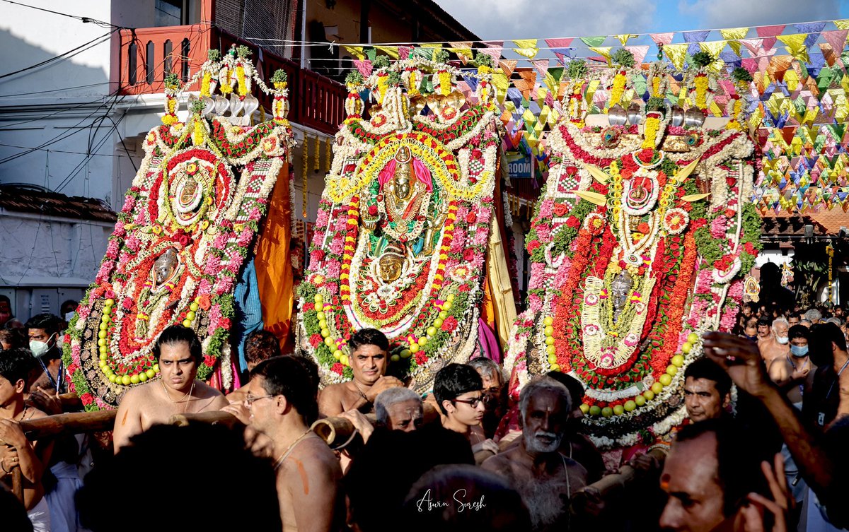 Thiruvananthapuram Sri Padmanabha Perumal Temple Panguni festival starts tomorrow! Here is the below schedule of events. *Friday, April 12, 2024* - 8:45 AM: Dwajarohanam at Padmanabhar Sannidi - 10:00 AM: Dwajarohanam at Parthasarathy Sannidi - 4:30 PM: Purapadu on Simhasana…