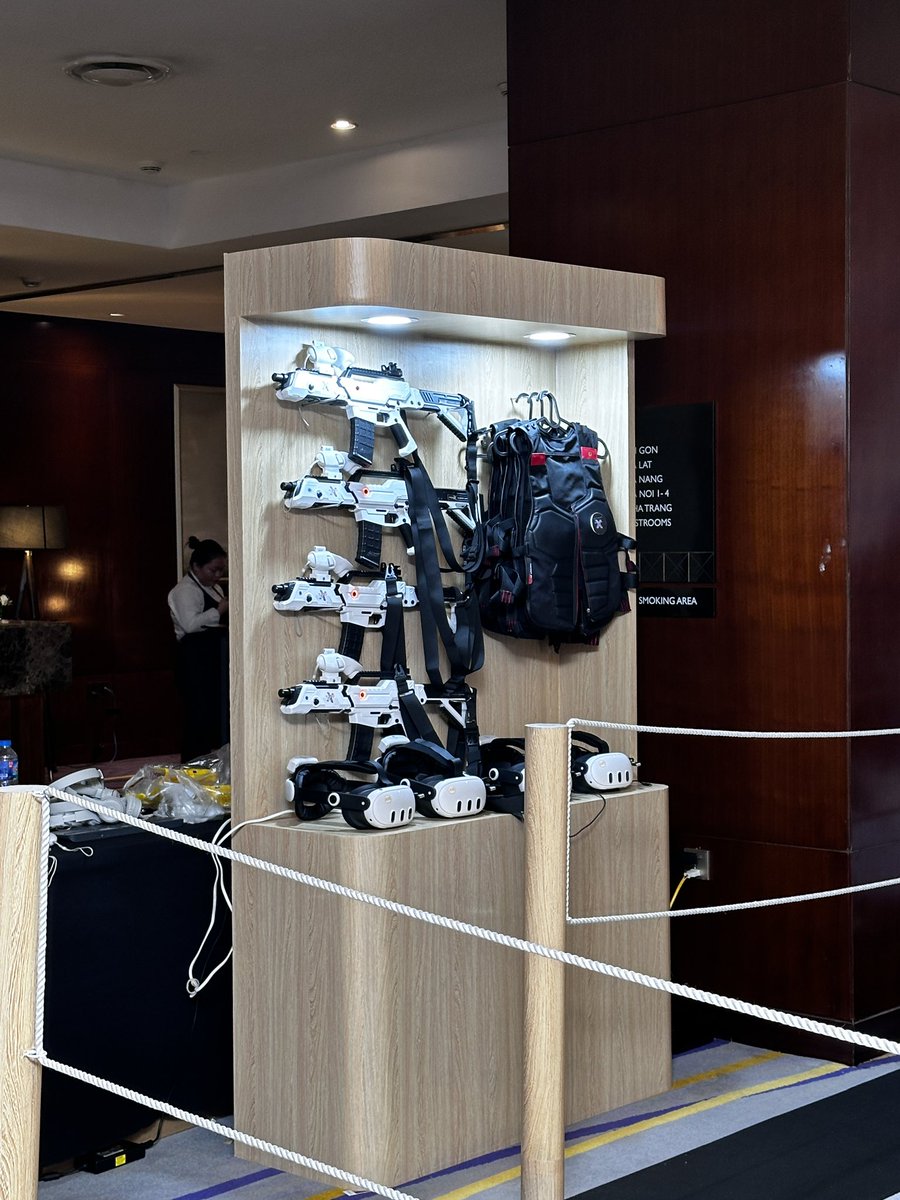 MissionX VR Laser Tag tweet media