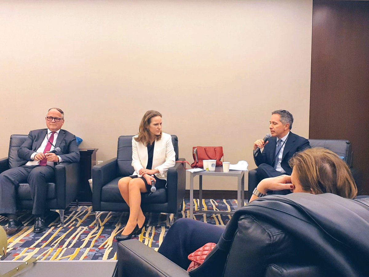 It was wonderful to enjoy the busy atmosphere and intense networking of the @ABAesq antitrust law Spring Meeting in Washington DC, watch a solar eclipse, and join a fireside chat with my colleagues Natalie Harsdorf-Borsch 🇦🇹 and Saverio Valentino 🇮🇹. Now back to Europe!