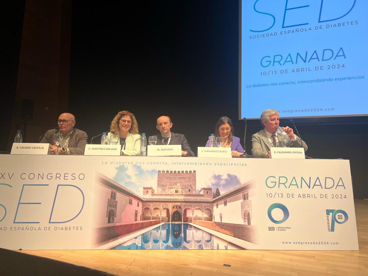 Carmen Martínez explicando la realidad de las enfermeras de  <a href="/EndocrinoSPau/">EndocriSantPau</a> sobre la implantación de la monitorización continua de glucosa en DM2. Modelo centrado en #Atenciónprimaria dado su papel central en nuestro sistema sanitario #SEDiab2024  #enfermeraprimaria #diabetes
