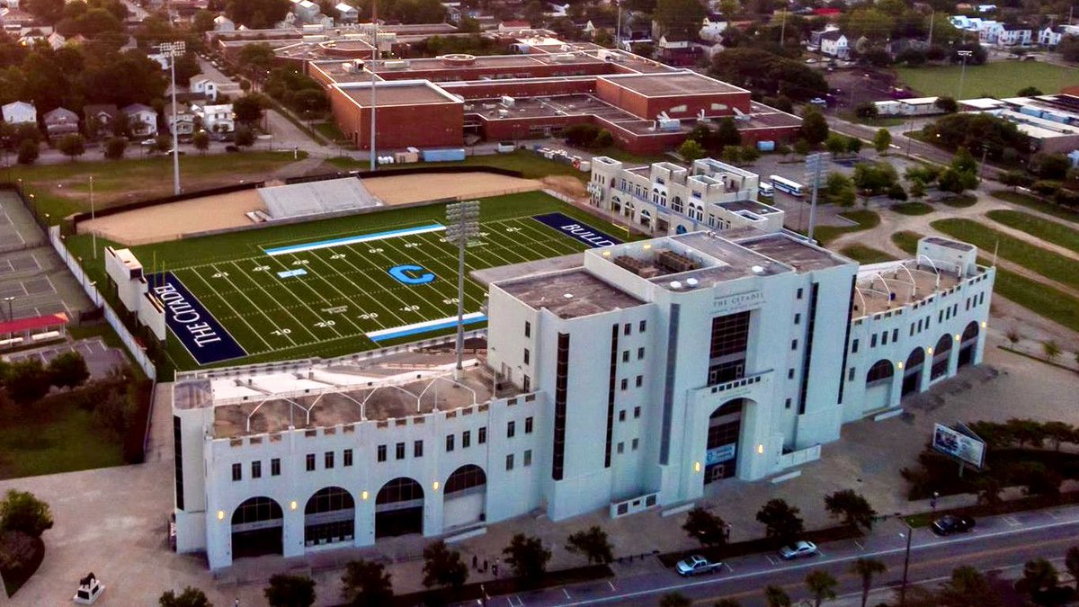 🗳️Best FCS Stadium Invitational🗳️ Round 2: Seed #8 vs #25 8) Panther Stadium (Prairie View A&M @PVAMU_Football): Built in 2016. 15,000 seats 25) Johnson Hagood Stadium (The Citadel @CitadelFootball): Built in 1947. 11,427 seats *Voting poll in replies *Bracket in pinned tweet