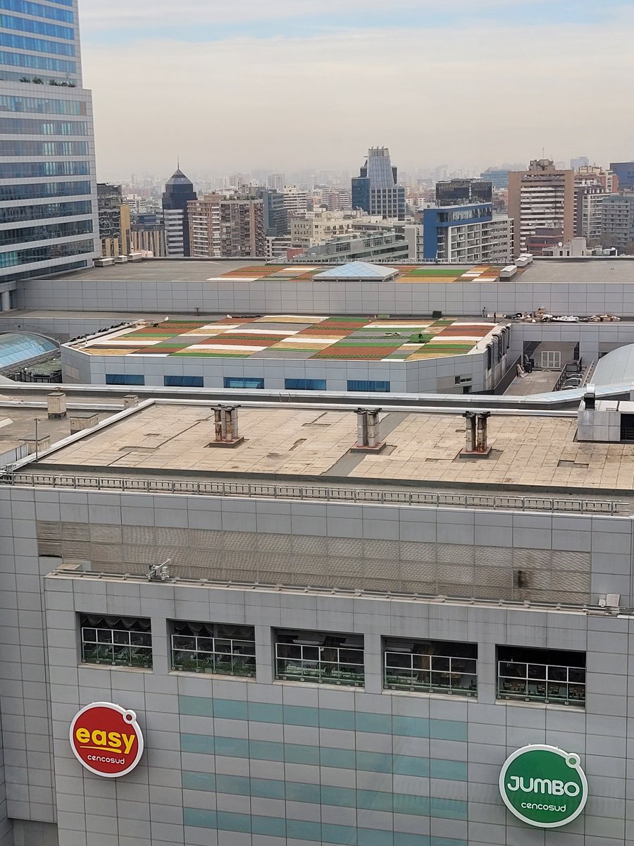 Alguien sabe que o para qué es eso que estan haciendo en el techo del #costaneracenter