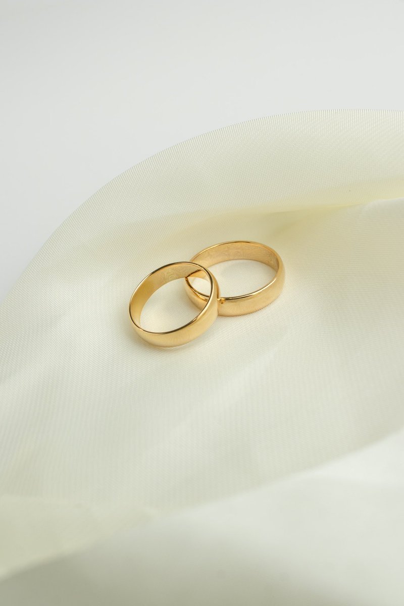 pml_metalsmith's tweet photo. Los anillos de compromiso son símbolos de amor, compromiso y fidelidad. Su forma circular representa la eternidad sin principio ni fin como el amor que se declara
 #ring #rings #engagedring #wedding #weddingring #weddingrings #weddingband #weddingbands #goldring #goldrings #gold https://t.co/JNiF5oUV6i