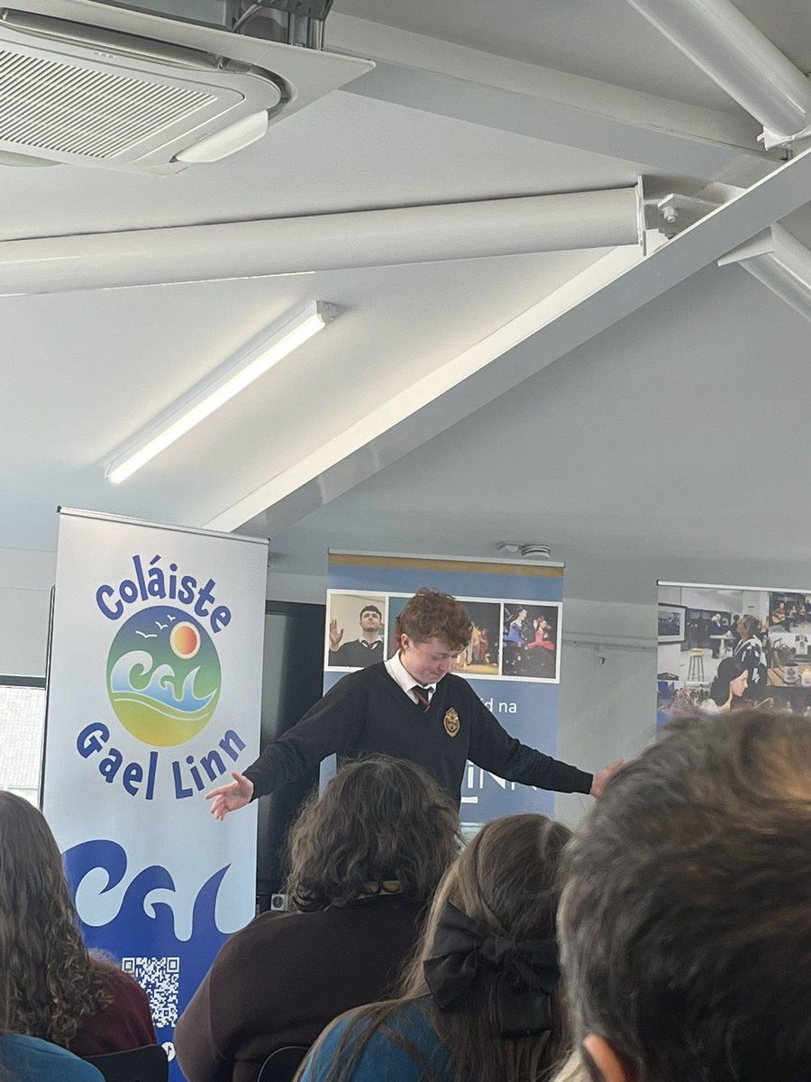 IrishAbbeyCBS's tweet photo. Tá muid fíorbhródúil as Iarlaith Mac Giolla Cearra a bhain 2ú háit i gCraobh Abair inniu. Míle buíochas le @GaelLinn as lá iontach a eagrú👏🏼 Comhghairdeas leat a Iarlaith!
🟥⬛️🟨 https://t.co/pl0ifUHF1a