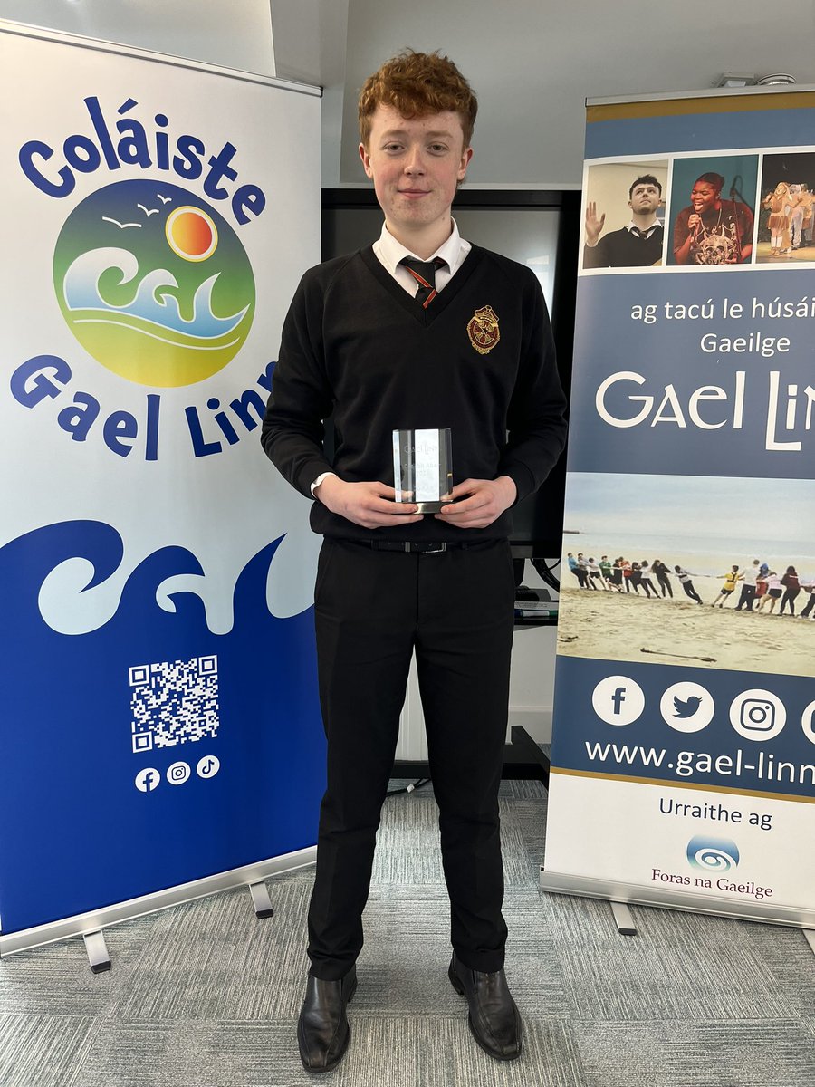 IrishAbbeyCBS's tweet photo. Tá muid fíorbhródúil as Iarlaith Mac Giolla Cearra a bhain 2ú háit i gCraobh Abair inniu. Míle buíochas le @GaelLinn as lá iontach a eagrú👏🏼 Comhghairdeas leat a Iarlaith!
🟥⬛️🟨 https://t.co/pl0ifUHF1a