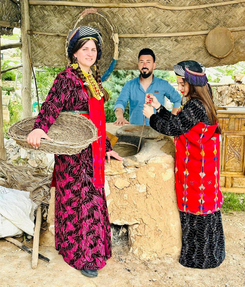 Traditional Assyrian costume, Nineveh Plains, N-Iraq. #chaldeans #syriacs #christians