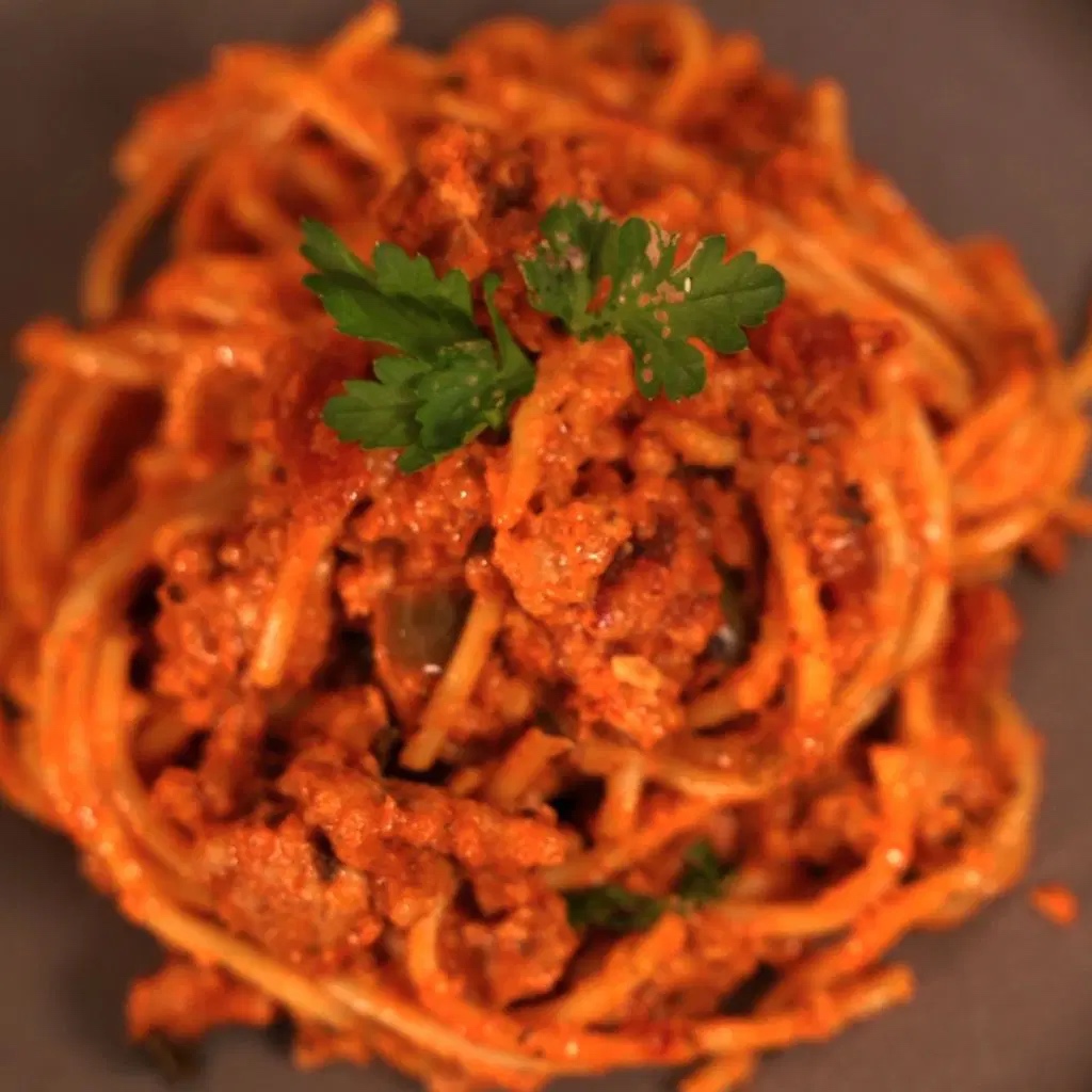 Break the internet with this flavor-packed Viral Spaghetti with Ground Pork. It’s a bold taste explosion you won’t forget. bit.ly/4b8MVwv