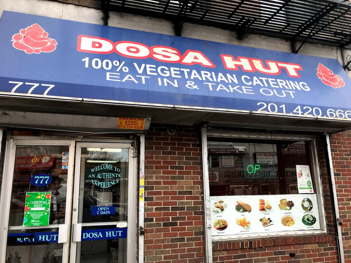 TheNewJSQ's tweet image. Newark Ave is FULL of incredible Indian places to eat! At Dosa Hut, you can treat yourself to true vegetarian, South Indian cuisine😋

Dosa Hut
📍 777 Newark Ave, Jersey City, NJ
#journalsquare #jsq #jerseycitynj #jcnj #dosahut #southindiancuisine