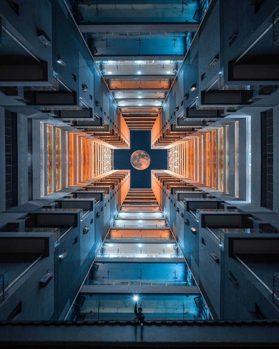 Perfect Moon capture in Shanghai