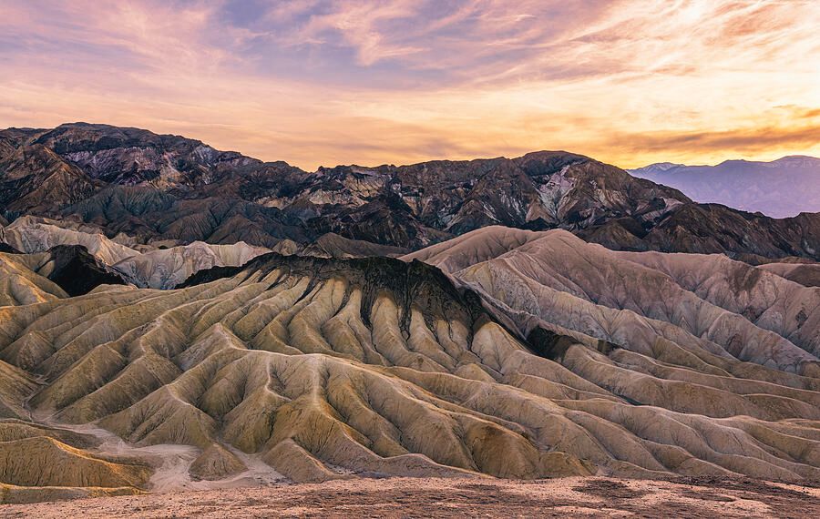 Late Afternoon Death Valley National Park California! buff.ly/4arXV8f #deathvalley #nationalpark #zabriskie #erosion #sunset #landscape #nature #landscapephotography #mountains #geology #artforsale #AYearForArt #BuyIntoArt #giftideas @joancarroll