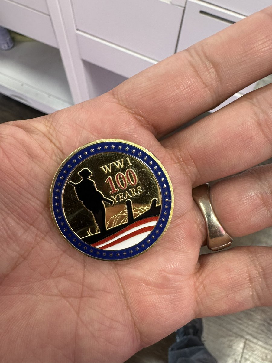 spoonz757's tweet photo. Wow my customer gave me a Challenge Coin today. Truly honored this Vietnam vet gave this to me. Being a vet myself, this really made my day. What a great way to start the day. #challengecoin #tmobile #CustomerExperience #silverbrook #Veterans https://t.co/e7vjci6DPX