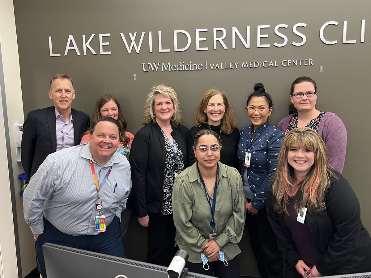 I was able to meet with staff from @UWMedicine's Lake Wilderness Clinic and tour their ongoing expansion. Expanding UW Medicine into the district is important for connecting those in our community with essential care.