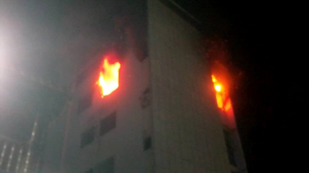Registran dos incendios en edificios residenciales de Caracas 👩‍🚒🚒🔥🏢

@bomberos_dc
@PCivil_Ve
#RebeldíaAntiImperialista
@venezuelanewsVN
venezuela-news.com/registran-dos-…