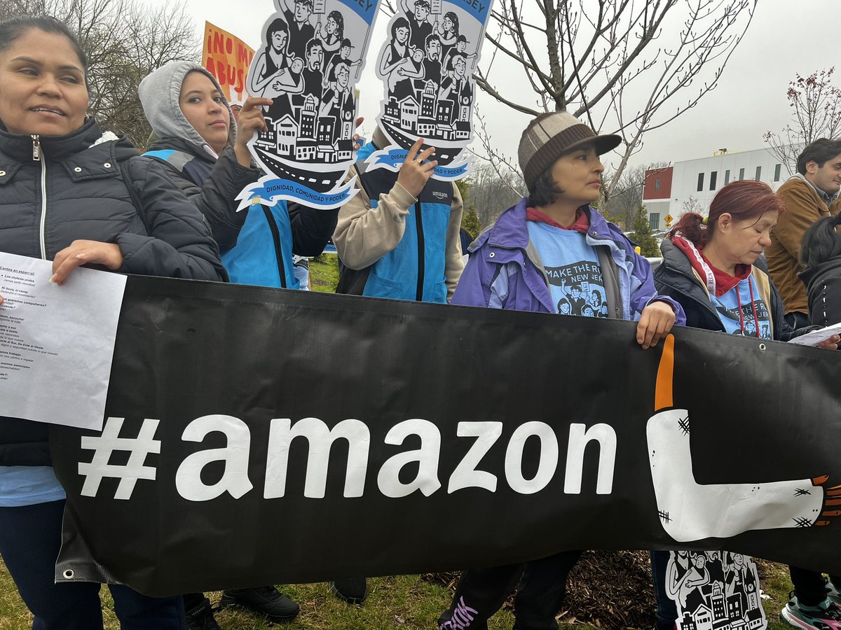 #BREAKING: #AmazonFlex drivers, Amazon’s multi-billion dollar last mile delivery service, are demanding better pay & safe working conditions in front of the Woodland Park, NJ delivery station.