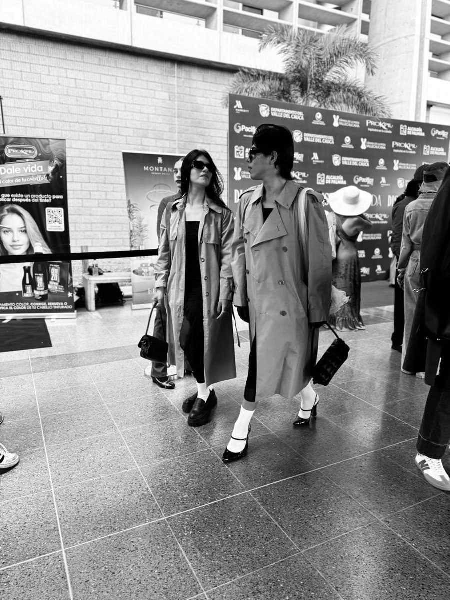 LaXCaliOficial's tweet image. Lanzamiento #DistritoModa porque #LaXEstaDeModa 

La galería completa en IG!
instagram.com/lax965