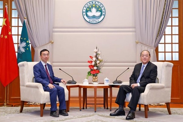 Dr. Fan Chunhai and his team from SJTU visited Macao, meeting Chief Executive Mr. Ho Iat Seng and touring the Macao University of Science and Technology as part of the university’s 24th-anniversary celebrations. 🌏🎓 #SJTUNews