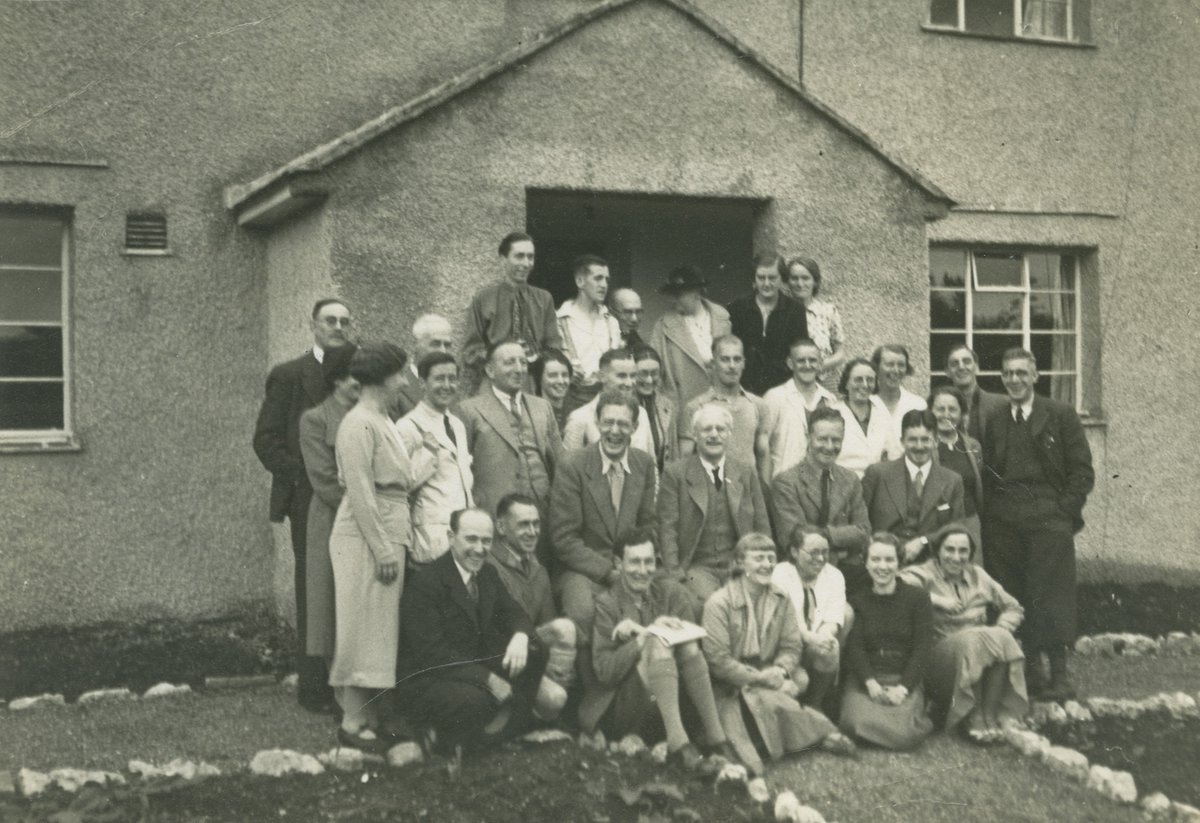 A hostel a week, this week Malham. In 1937 @YHAOfficial's West Riding Region drew up plans for a hostel at Malham. The facility opened in July 1938 and was the first purpose-built hostel in Yorkshire... >>> duncanmsimpsonwriting.com/2024/04/11/a-h… @PeakMcCloy