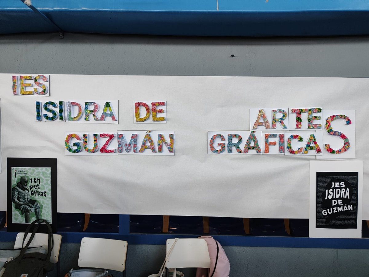 2.500 jóvenes han visitado hoy la IV Feria de las Profesiones del Henares. Nuestro centro ha colaborado con un stand donde hemos podido dar a conocer los ciclos de Grado Básico, Medio y Superior de la Familia de Artes Gráficas. ¡Una buen experiencia! educa2.madrid.org/web/centro.ies…