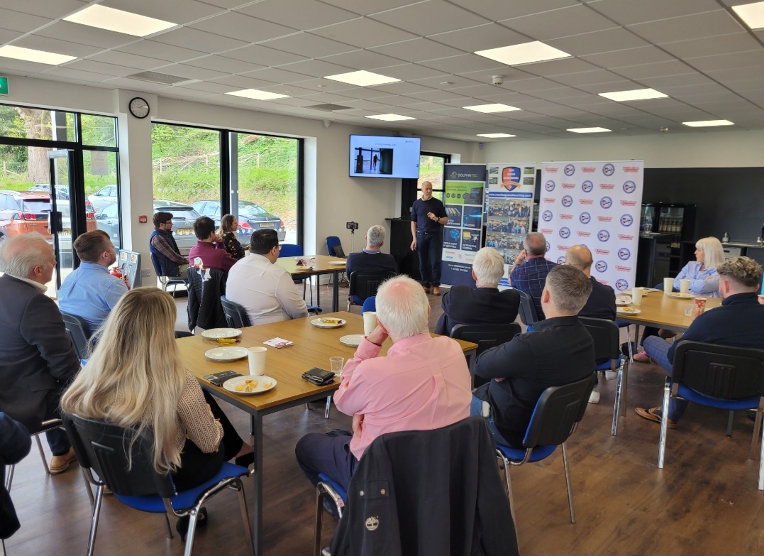 Great news today as we had 29 people in the room at @WorcesterCityFc - So we're doing it all again on Thursday 13th June - see you there!

Thanks to everyone for coming today!
#NonLeagueNetworking #WorcesterCity #DolphinTec #Business #NetworkingEvents