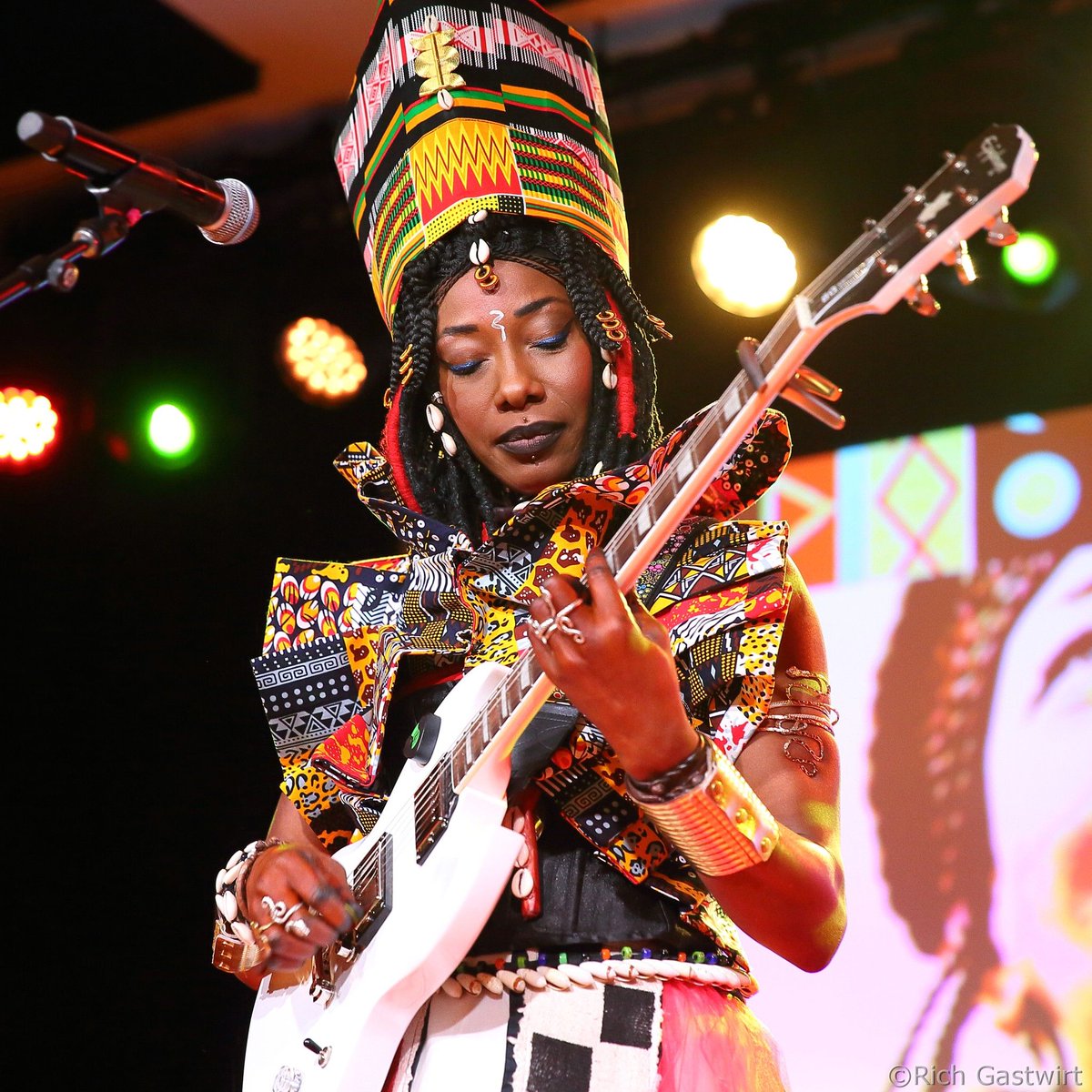 The wonderful Fatoumata Diawara @FatouMusic_ will be performing at @SomersetHouse on 12th July, for 'An Evening in Mali', as part of the Somerset House Summer Series. Tickets available at: ticketmaster.co.uk/an-evening-in-…