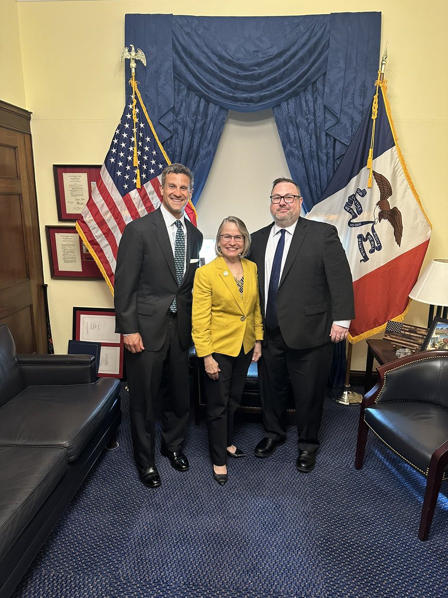 Met with @Infusionprovdrs to discuss how the Inflation Reduction Act is hindering access to essential medications in #Iowa and nationwide. We must ensure access to essential medications remains straightforward and accessible to all who need it.