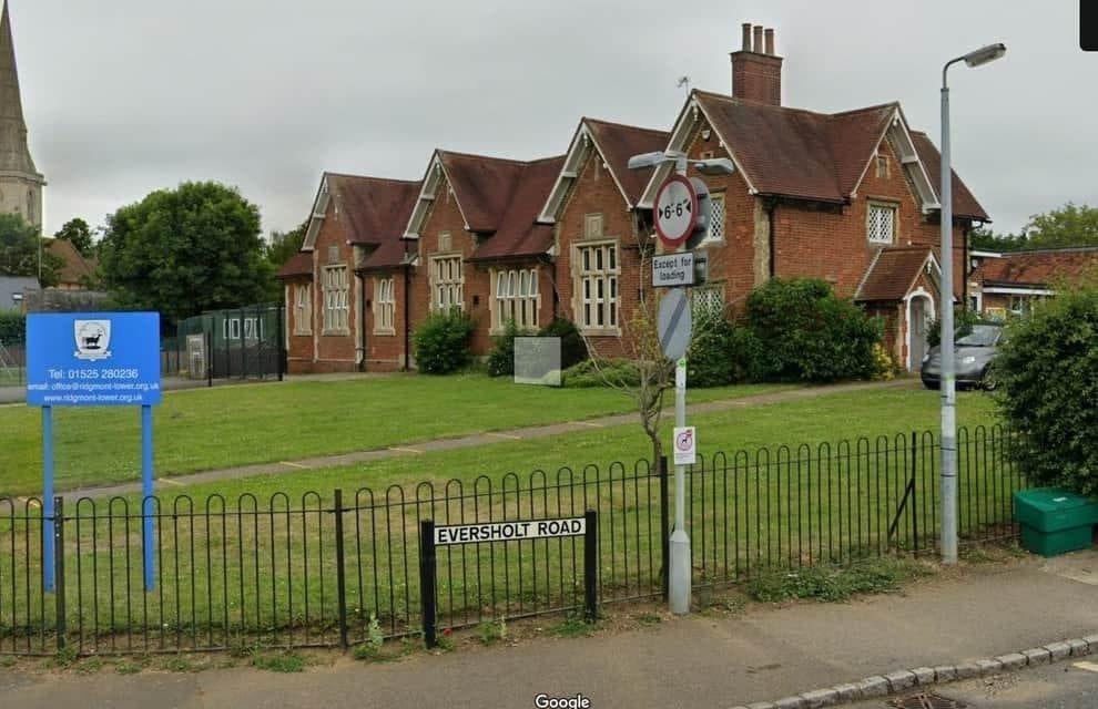 Plans to close a lower school with just four pupils on roll have been put on hold ⬇️ leightonbuzzardonline.co.uk/news/politics/…