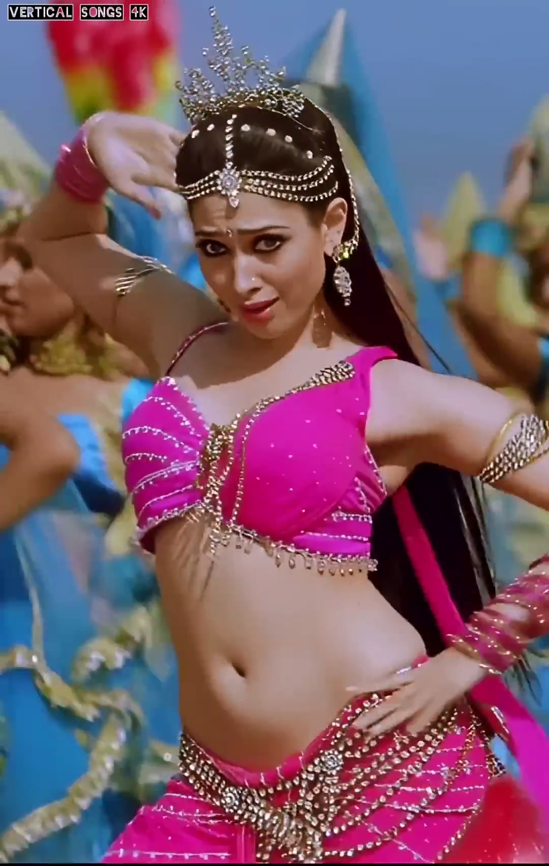 GK5SM3jaYAAL0Fd?format=jpg&name=large