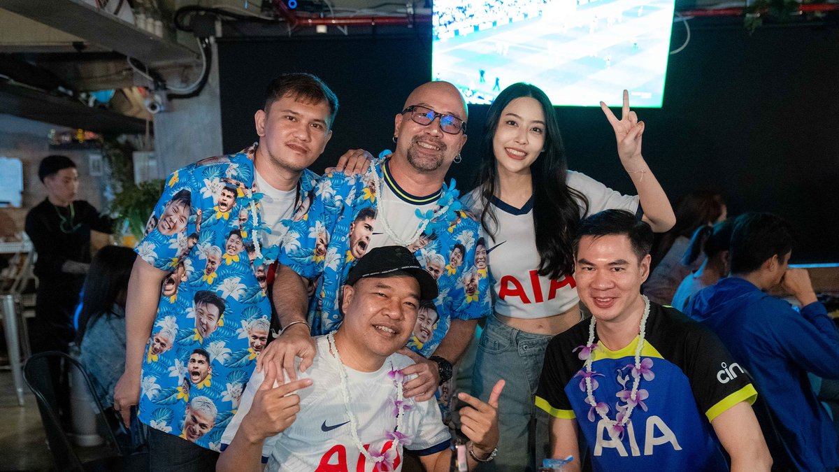 Spurs_THA's tweet photo. ประมวลภาพความสนุกสนานของแฟนคลับท็อตแนม ฮ็อตสเปอร์ในประเทศไทย กับบรรยากาศการเชียร์ทีมรักในเทศกาลสงกรานต์ ใจฟูมาก 🫶🇹🇭 https://t.co/czYCB6etg0
