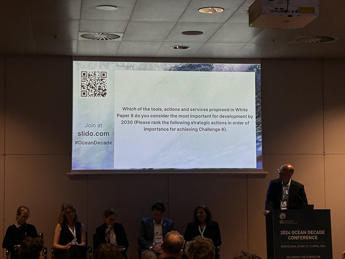 EMODnet's tweet photo. .#EMODnet is a proud to contribute pan-European integrated marine environmental and human activities data and data products to #OceanData2030 @IODEocean ODIS all made possible by applying European INSPIRE standards & international data/metadata standards @opengeospatial ISO etc https://t.co/SwWvx9Dw4q