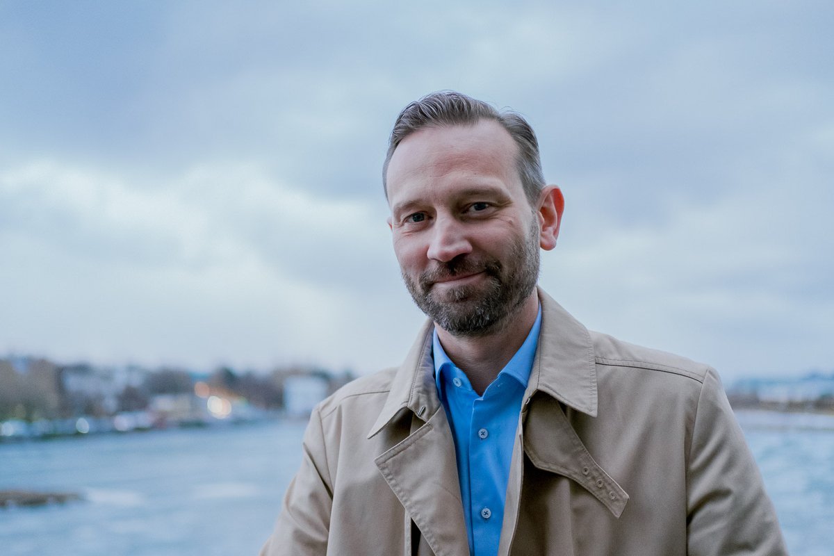 Can Einar Þorsteinsson’s journalistic past prepare him to effectively run a city? Iryna Zubenko caught up with Reykjavík's new mayor to see what he has planed.: grapevine.is/mag/interview/… #rvkgrapevine #iceland