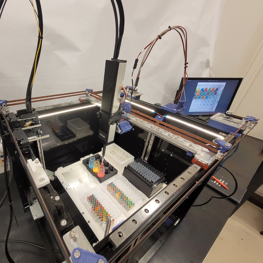 The @lilopozzo Research Group and the @Machine_Agency have built a versatile robot for autonomous material discovery that rivals comparable robots of nearly 7x the cost. This modular framework will accelerate materials discovery! @uwengineering #STEM cheme.washington.edu/news/article/2…