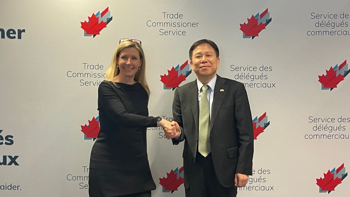 On April 10, Ambassador Lim met with the Chief Trade Commissioner Sara Wilshaw to discuss bilateral cooperation on international trade