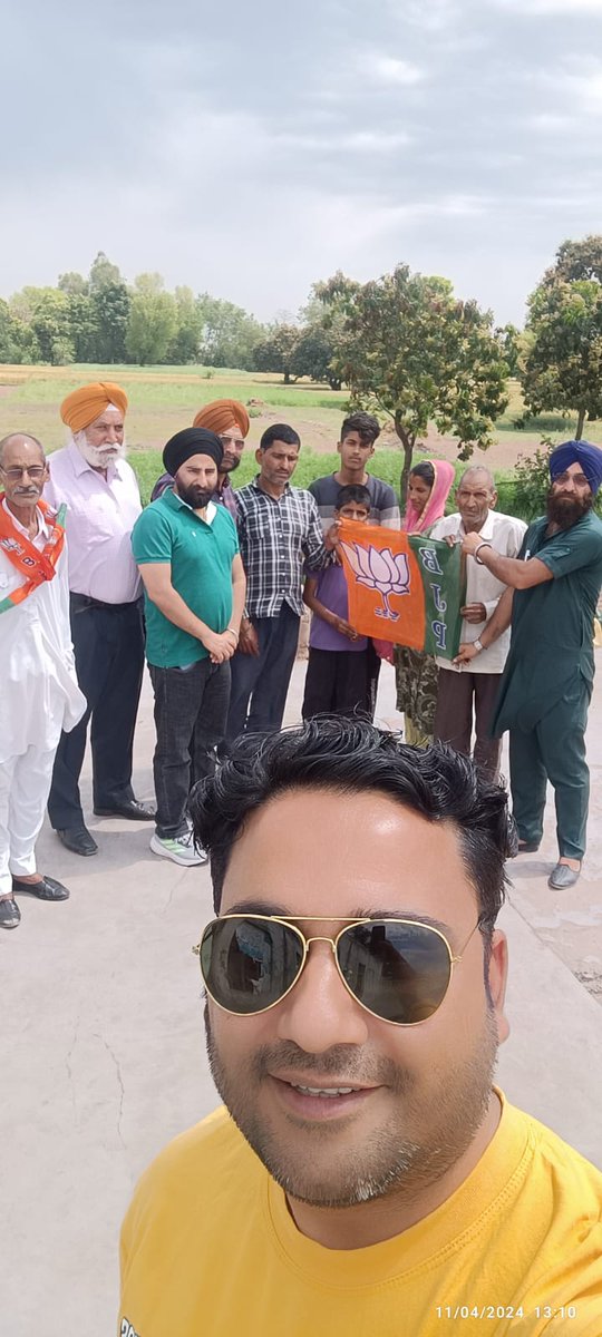 GURMEET99045533's tweet image. कठुआ के भिन्न-भिन्न स्थानों पर जाकर भाजपा का प्रचार किया गया और डॉ जतिंद्र सिंह जी के पक्ष में मतदान करने की  लोगों से अपील की गई।
#DrJatinderSingh 
#firekbarmodisarkar2024 
#AbkiBaar400Paar 
#bjpjammukashmir