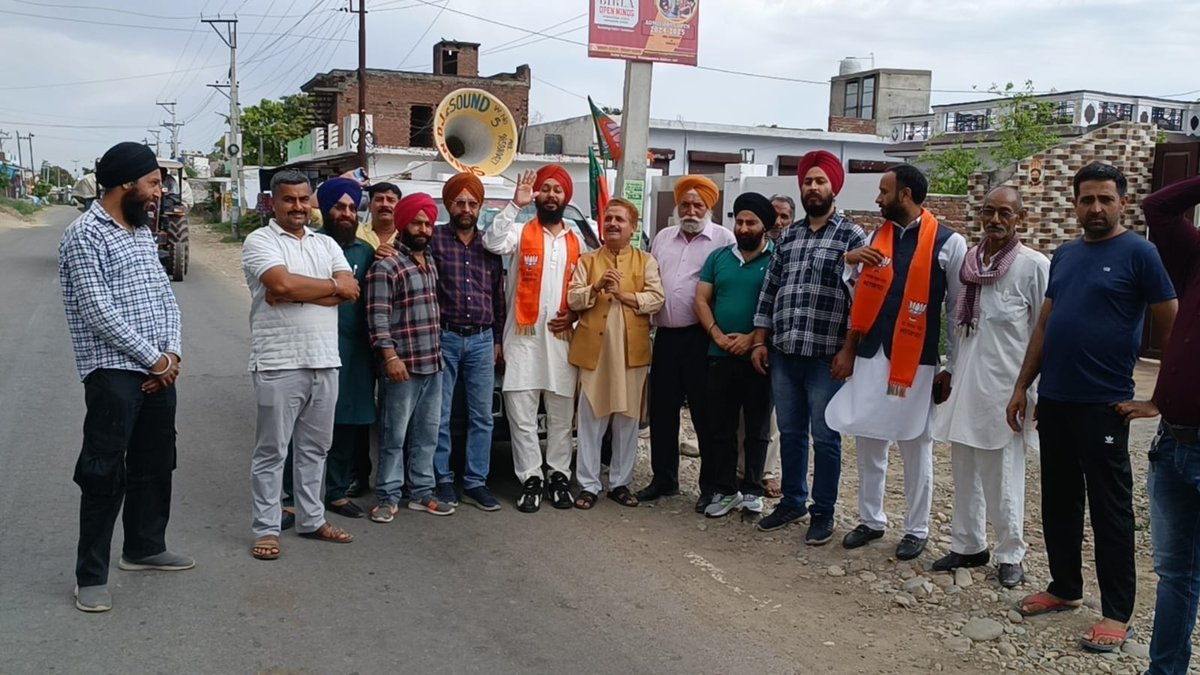 GURMEET99045533's tweet image. कठुआ के भिन्न-भिन्न स्थानों पर जाकर भाजपा का प्रचार किया गया और डॉ जतिंद्र सिंह जी के पक्ष में मतदान करने की  लोगों से अपील की गई।
#DrJatinderSingh 
#firekbarmodisarkar2024 
#AbkiBaar400Paar 
#bjpjammukashmir