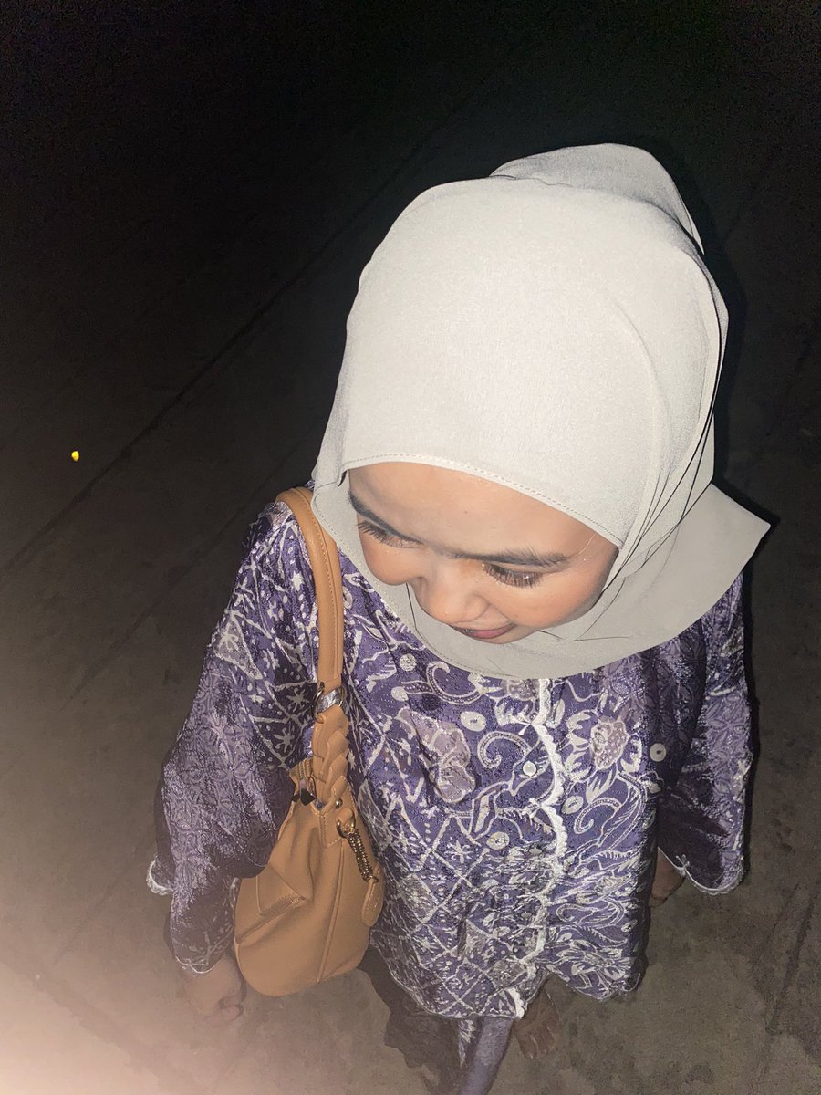 beautiphew's tweet photo. Ok harini penat kena puji dengan bopen 😭😭🥰🥰🥰🥰 done raya 2, started our day lambat but alhamdulillah kenyang lunas craving soto!! 🥳💛 #eid2 https://t.co/Jh6mcWPDMI