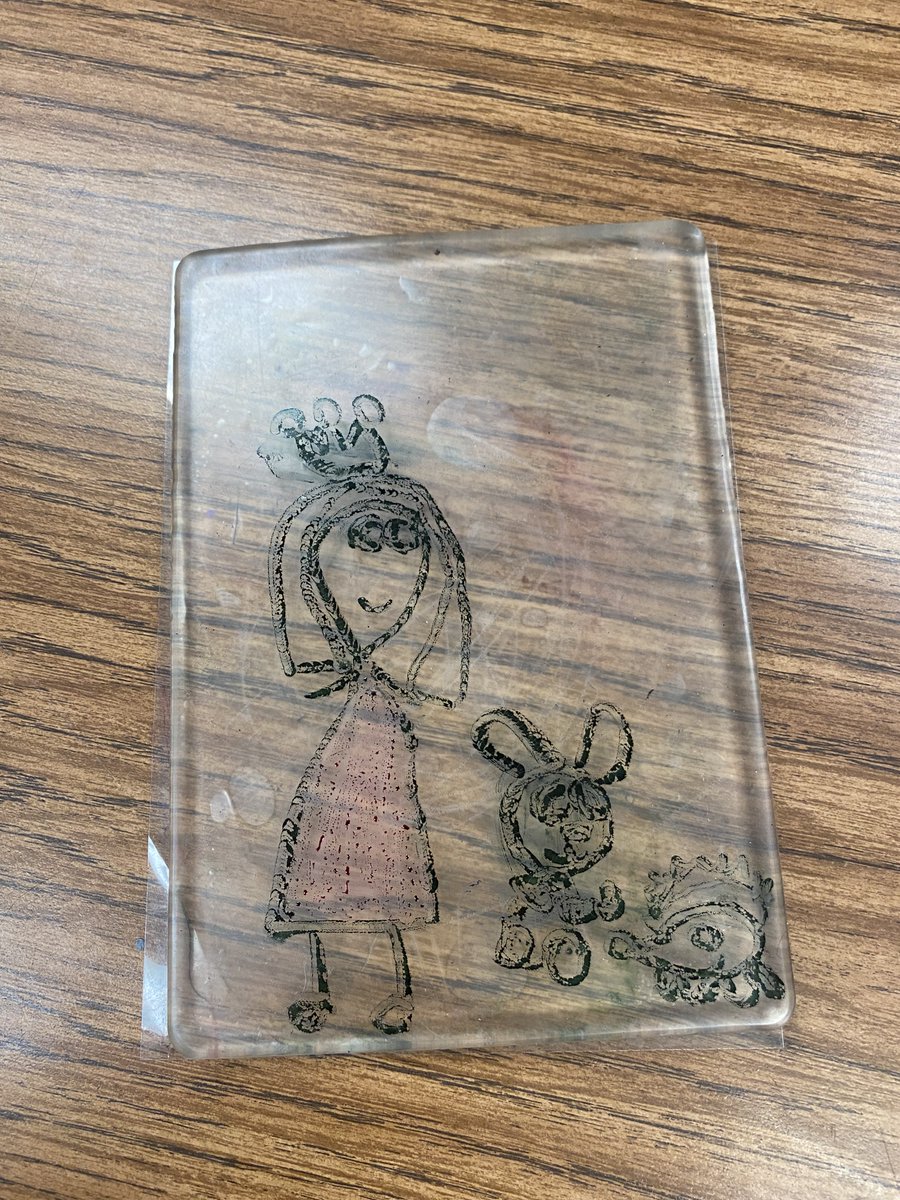 lps_visualart's tweet image. West Lincoln creative thinkers and makers, explore the endless ways they can use printmaking. Learning collaboratively from both Mr Mlady and other students rated high in their reflection. This opportunity was made possible with the support of the NDE, NAC and the NCE.