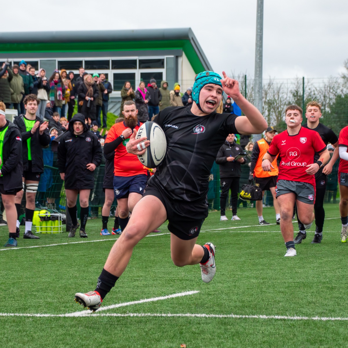 Host families wanted! 🏡 We are looking for accommodation in Exeter for our @exechiefsacad players 👊 🌟With the Academy programme going from strength to strength, we need you to help our talented young stars! More info 🔗bit.ly/43Yswb4 #JointheJourney