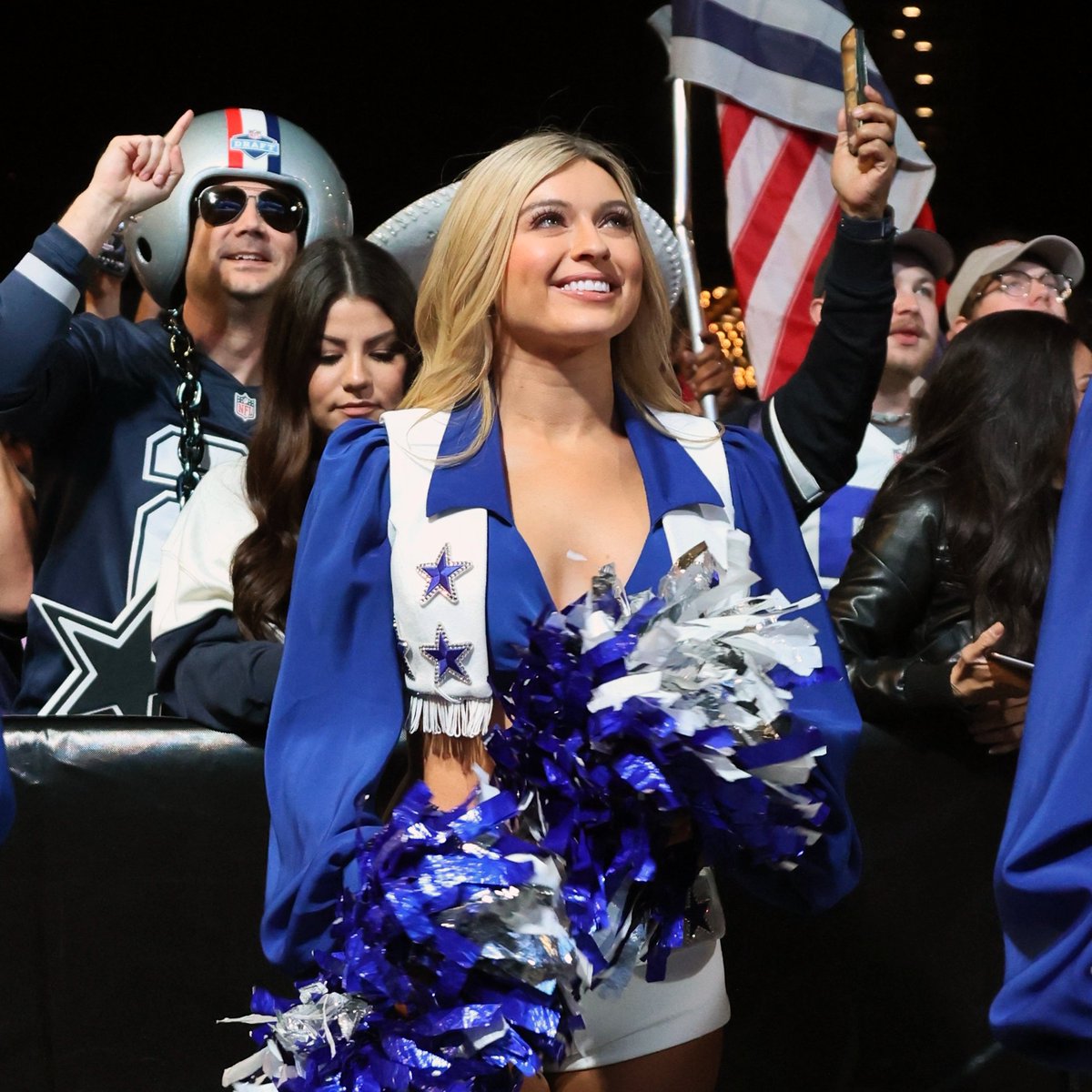 DCCheerleaders tweet picture