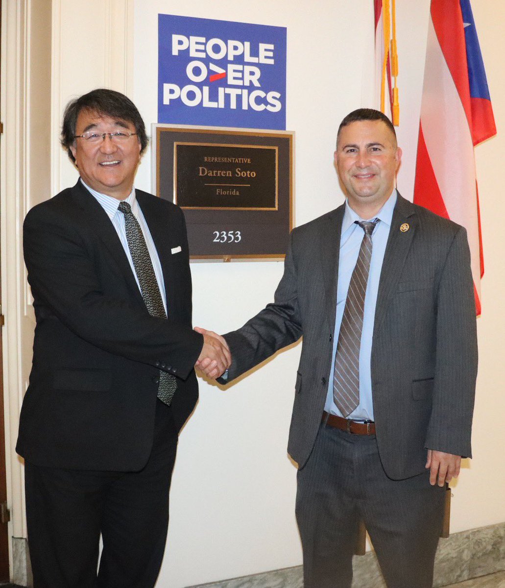 Honored to be joined by Dr. Tadayuki Hara for Prime Minister Kishida's address. Dr. Hara is an associate professor & senior research fellow at @UCF @rosencollege. Proud of our Central Florida partnerships with Japan to promote spaceflight, microchips, tourism, ag, and more. 🇺🇸🇯🇵